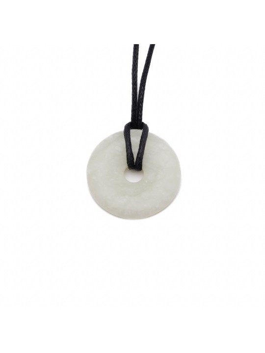 Jade: unique and precious jewels for the modern woman