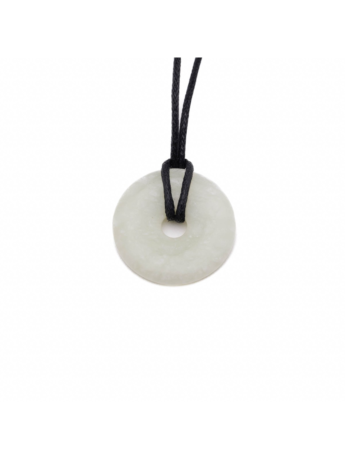Jade: unique and precious jewels for the modern woman