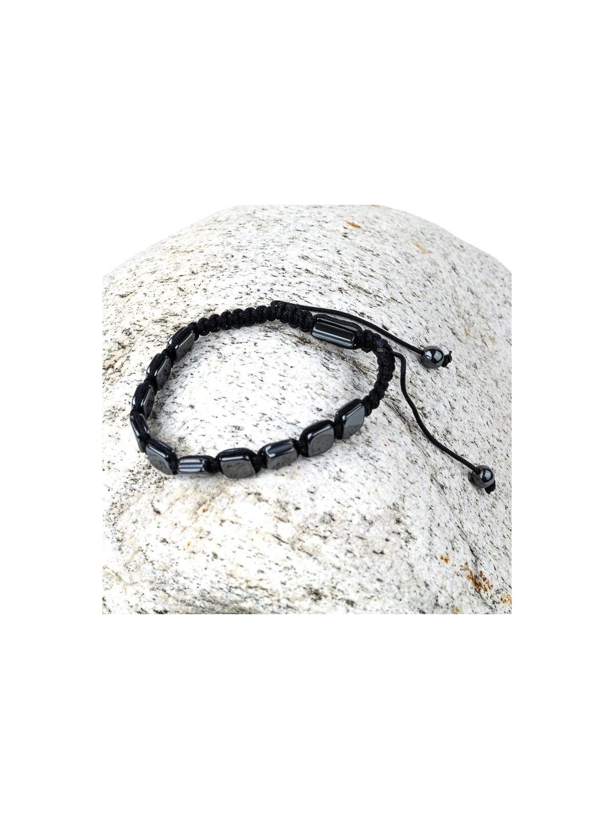Magnetite: Properties, Uses and Benefits