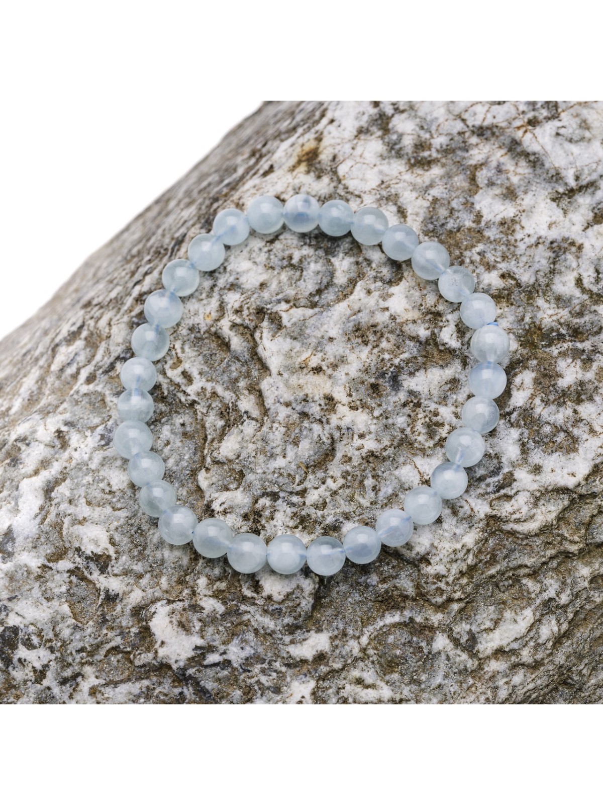 Discover our bracelets in aquamarine