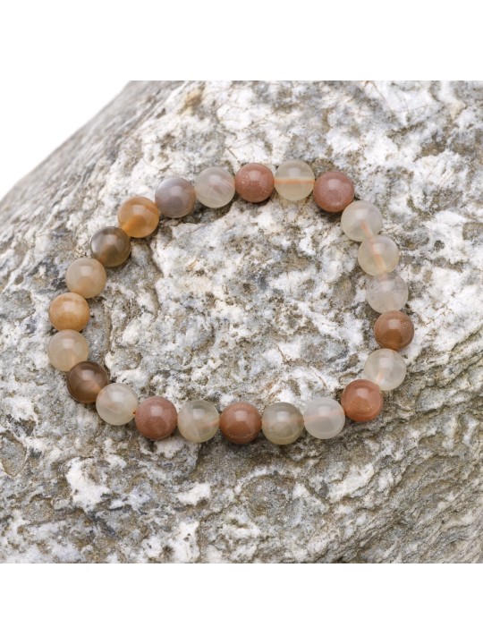 Discover our moonstone bracelets