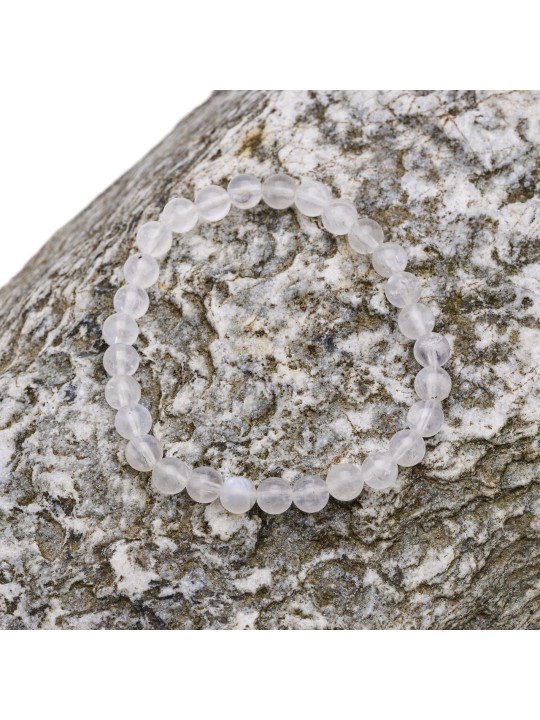 Discover our moonstone bracelets
