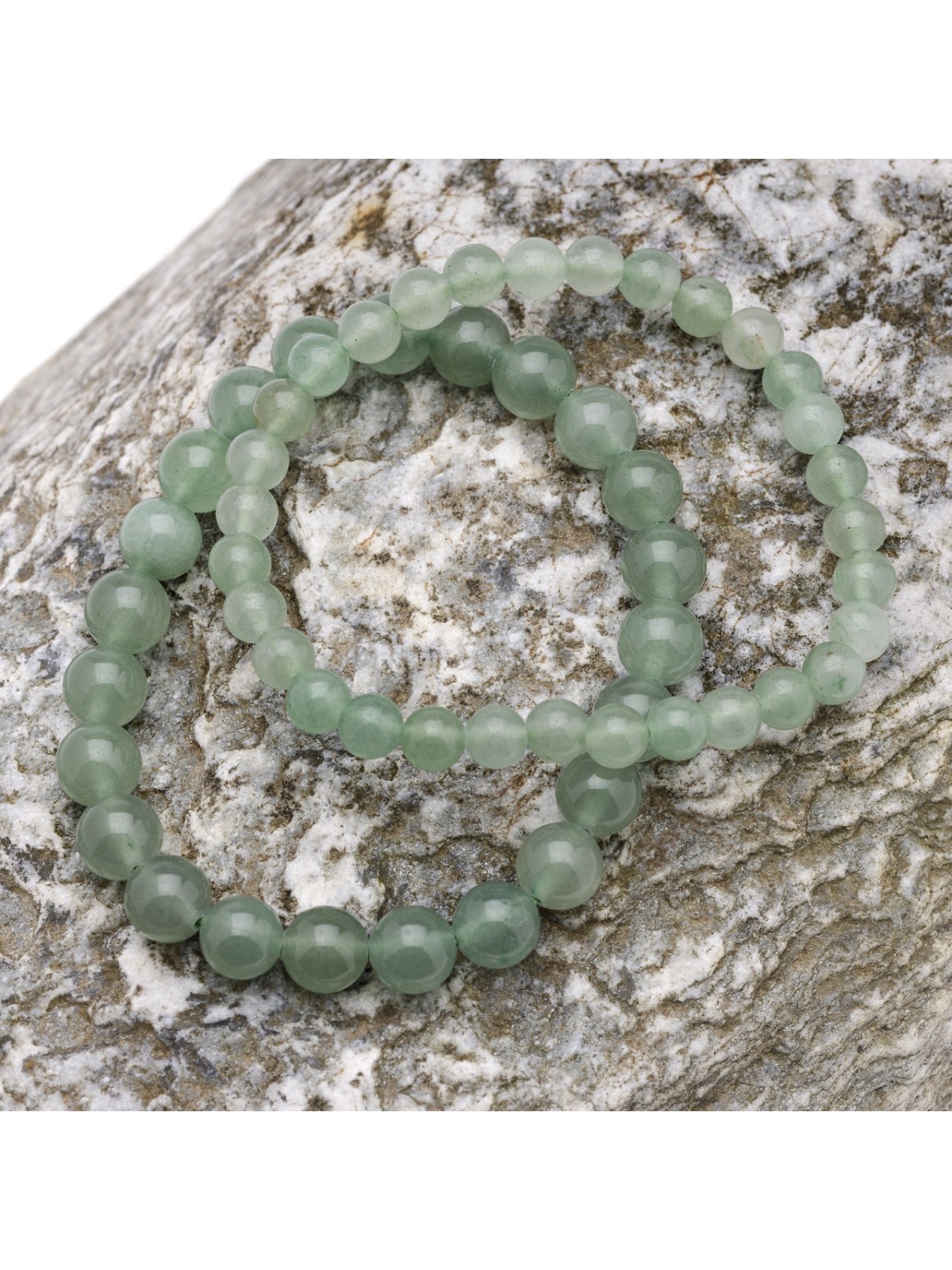 Discover our bracelets in green quartz