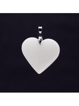 Discover our white opal pendants