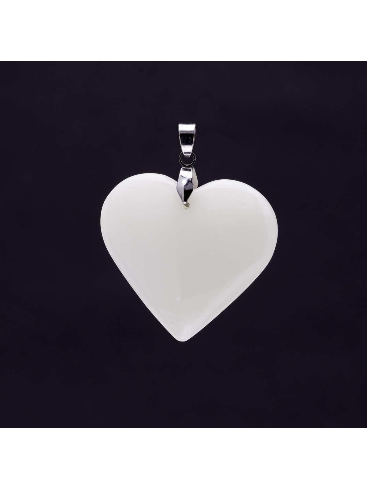 Découvrez nos pendentifs opales blanches