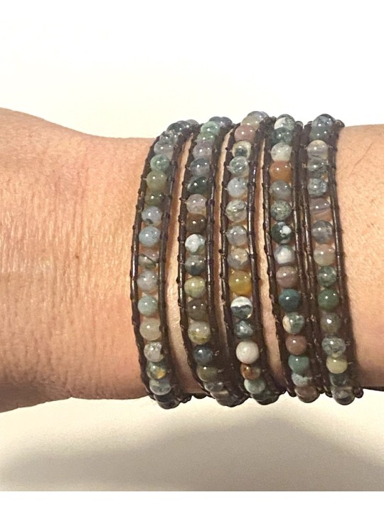 Discover our agate bracelets