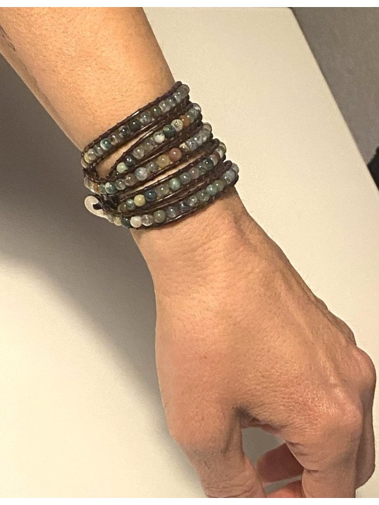 Discover our agate bracelets