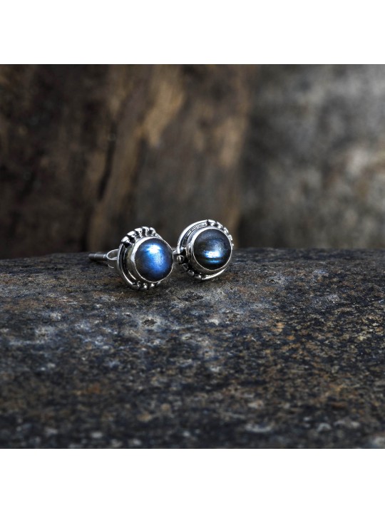 Discover our Labradorite earrings