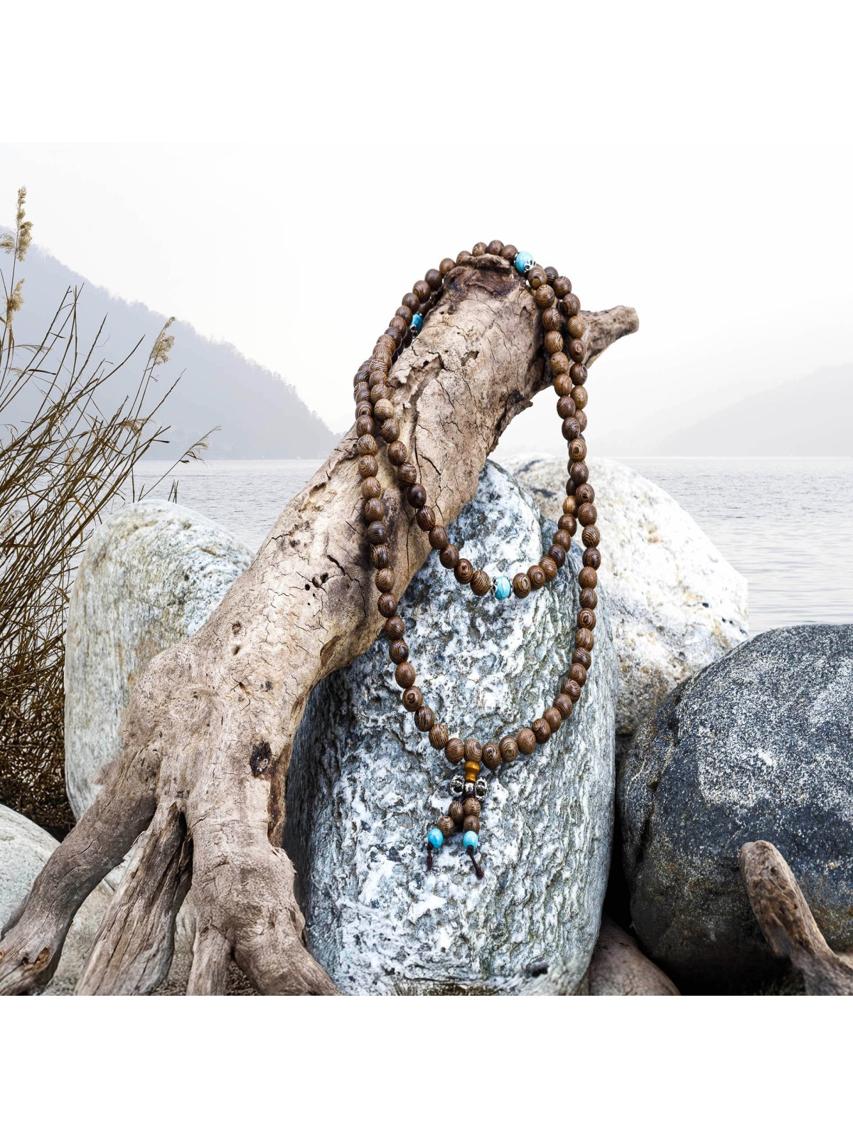Japa Mala in wood and turquoise