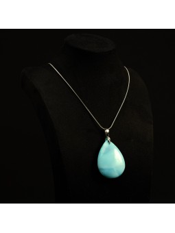 Discover our Indian opal pendants