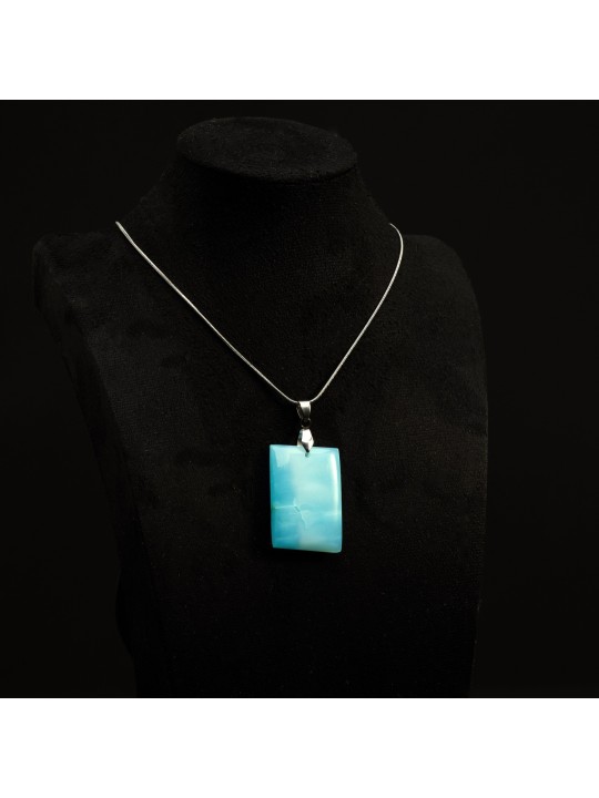 Discover our Indian opal pendants