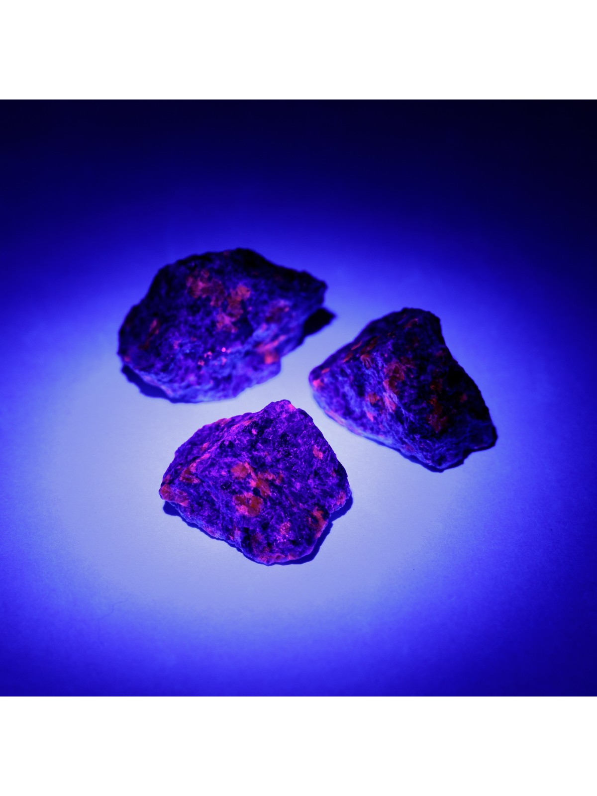 Fluorescent raw detodate