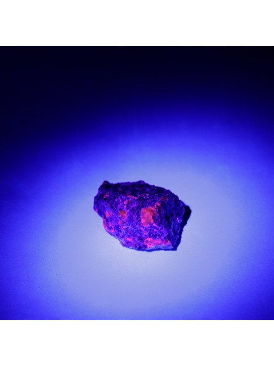 Fluorescent raw detodate