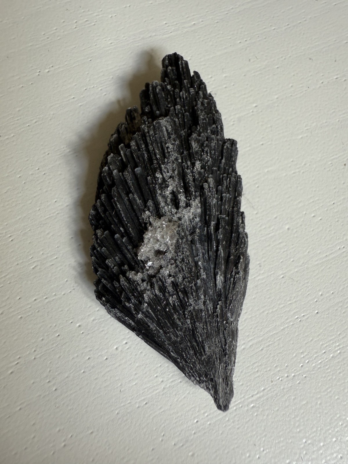 Raw black tourmaline