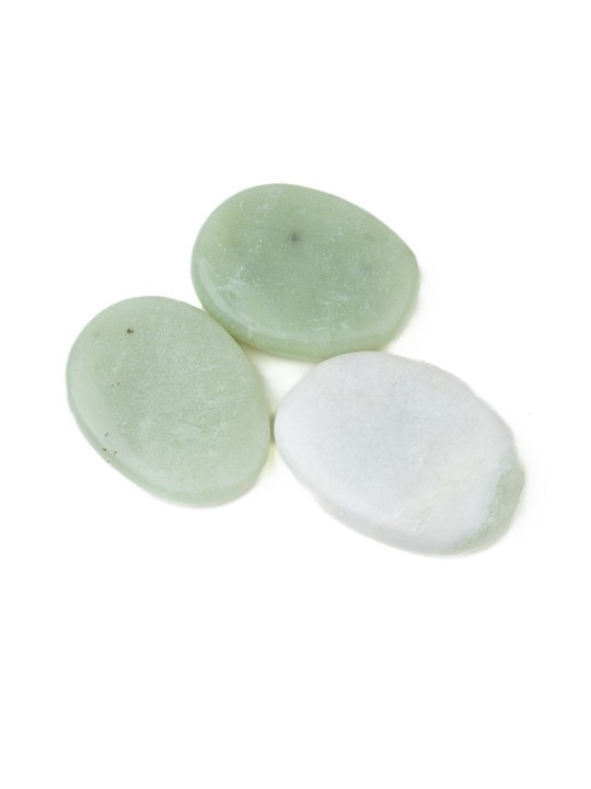 Jade: unique and precious jewels for the modern woman