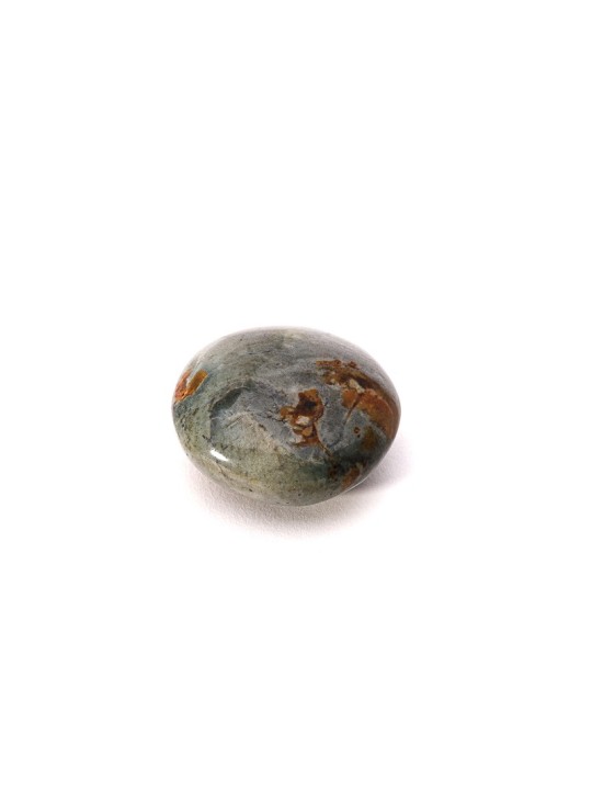 Jade: unique and precious jewels for the modern woman