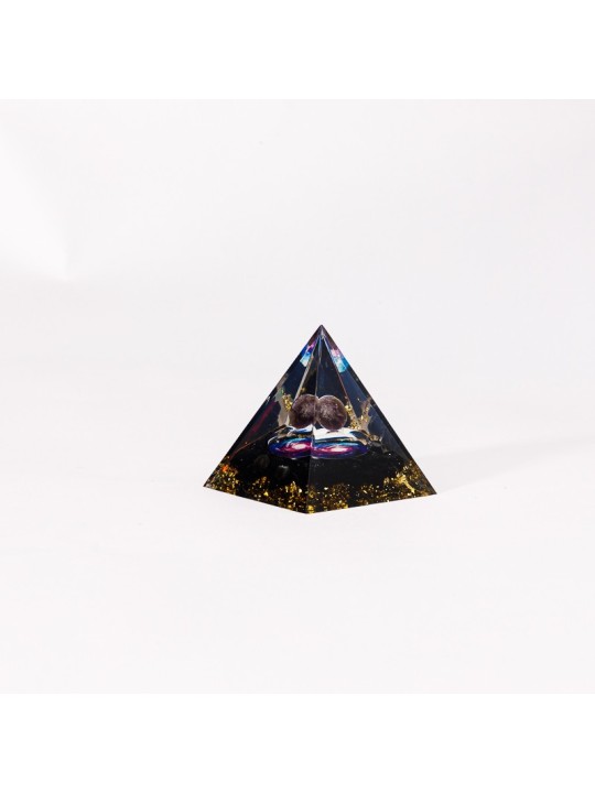 Pyramid organiza con amatista