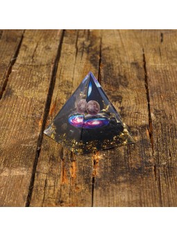 Pyramid organize with amethyst