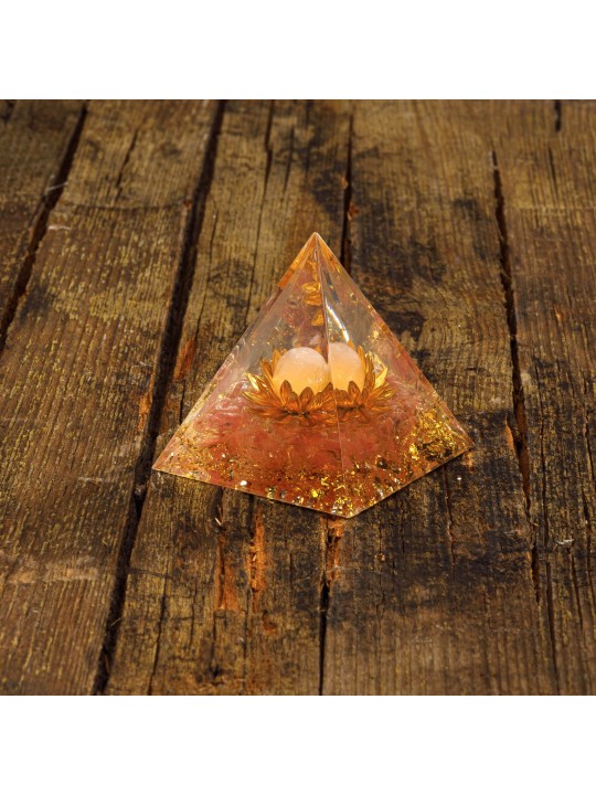 Pyramid Ordinite avec quartz rose