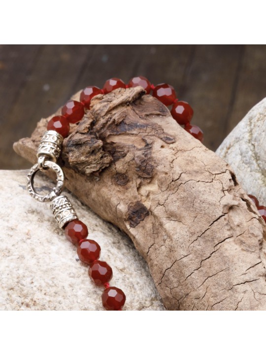 Halskette in Karneol-Schneidschmuck