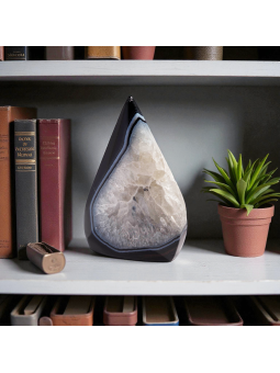 Discover the agate towers