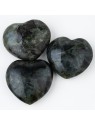 Labradorite: a precious stone from iridescent reflections