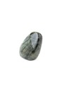 Labradorite: a precious stone from iridescent reflections