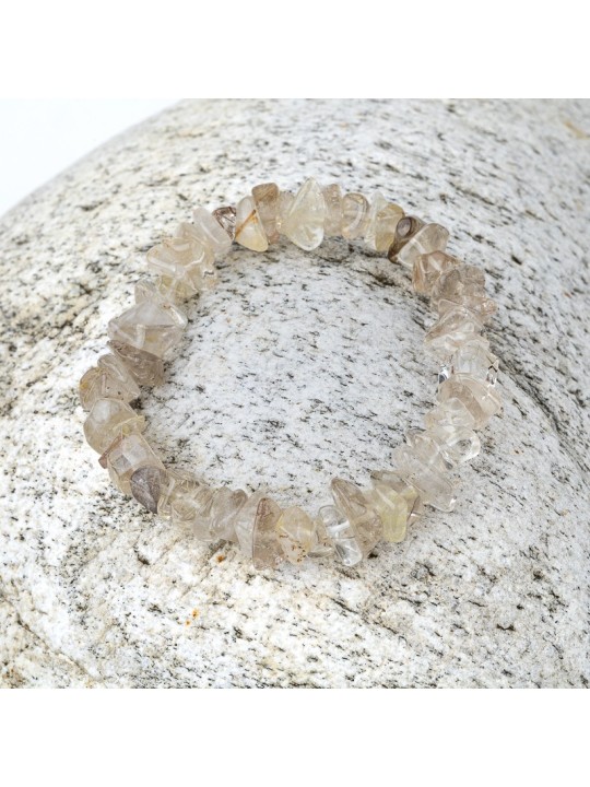 Rutilated quartz: property, benefits