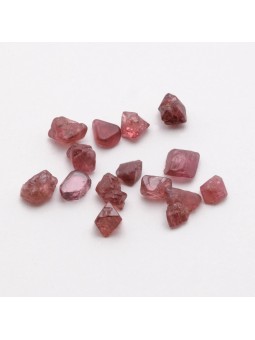 Entdecken Sie den roten Spinell